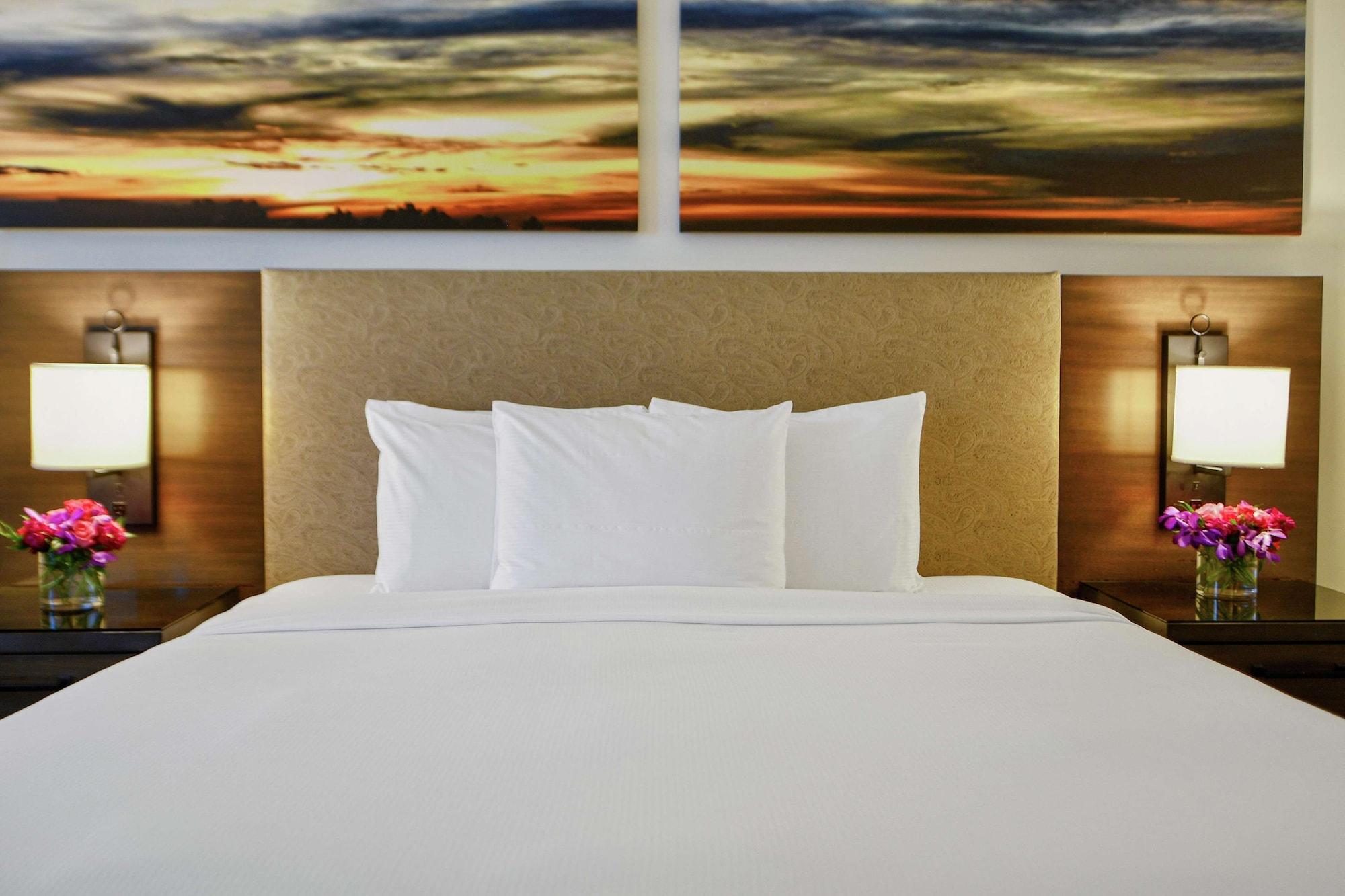 Hilton Dallas-Park Cities Экстерьер фото