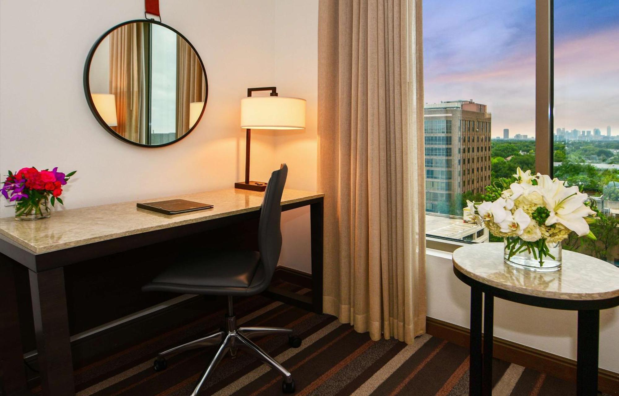 Hilton Dallas-Park Cities Экстерьер фото