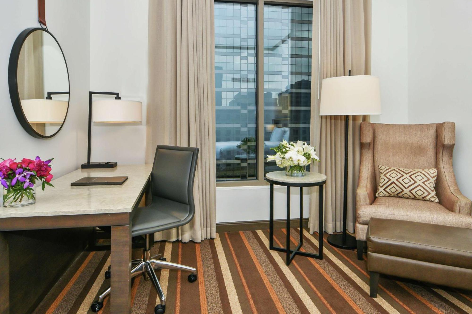Hilton Dallas-Park Cities Экстерьер фото